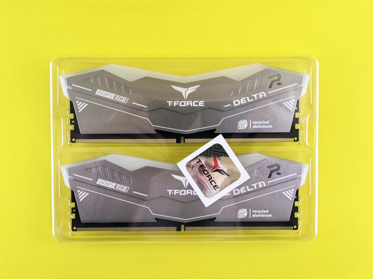 High-performance T-FORCE DDR5 RGB RAM modules with eco-friendly design in packaging.